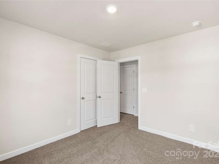 4032 Bufflehead Drive, Charlotte, NC 28269.  MLS# CAR4207401, YatesRealty ID 1108. 
