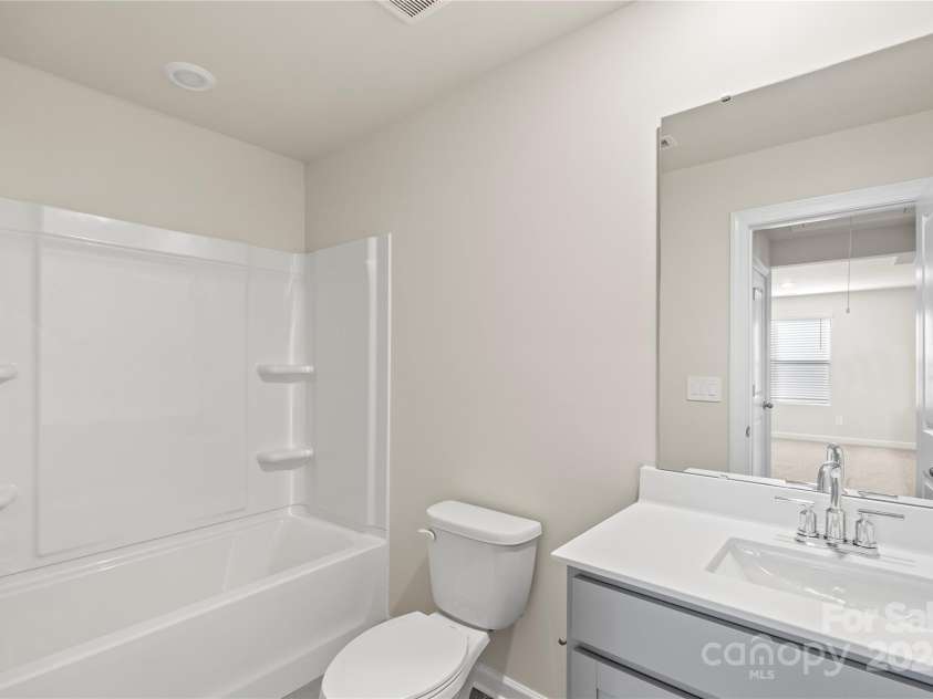 4032 Bufflehead Drive, Charlotte, NC 28269.  MLS# CAR4207401, YatesRealty ID 1108. 