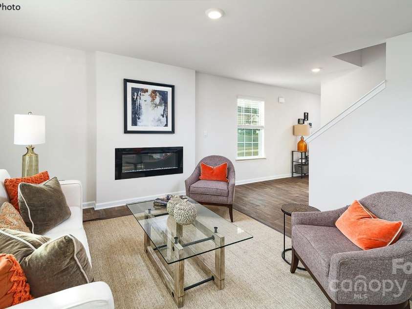 581 Sparkleberry Street, Chester, SC 29706.  MLS# CAR4256215, YatesRealty ID 11080. Family Room