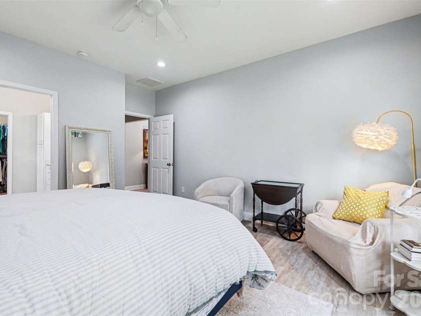 820 Sunset Pointe Drive, Salisbury, NC 28146.  MLS# CAR4363663, YatesRealty ID 11080. 