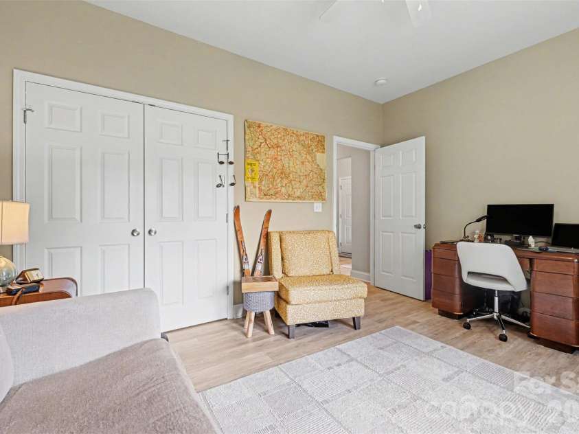 820 Sunset Pointe Drive, Salisbury, NC 28146.  MLS# CAR4363663, YatesRealty ID 11080. 