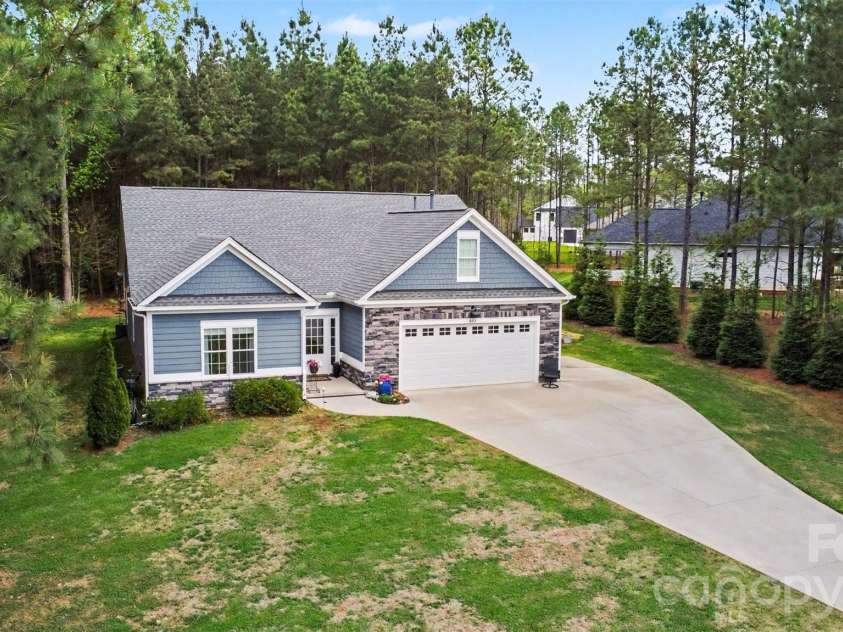 820 Sunset Pointe Drive, Salisbury, NC 28146.  MLS# CAR4363663, YatesRealty ID 11080. 