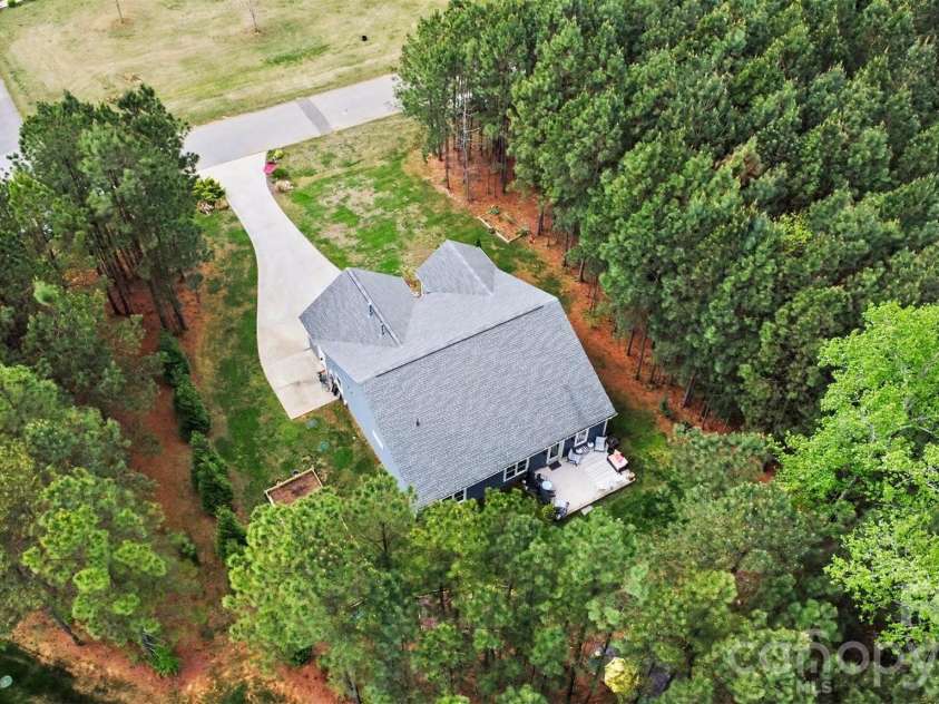 820 Sunset Pointe Drive, Salisbury, NC 28146.  MLS# CAR4363663, YatesRealty ID 11080. 
