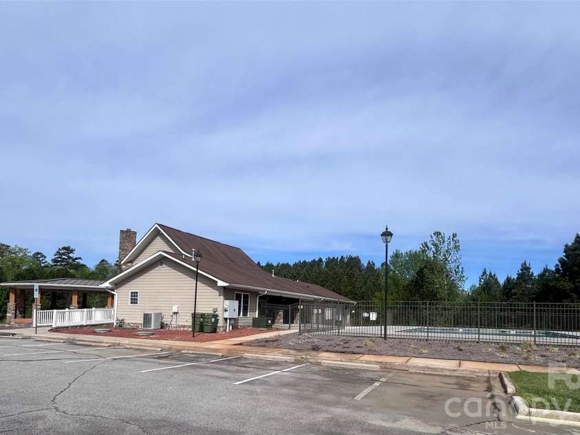 820 Sunset Pointe Drive, Salisbury, NC 28146.  MLS# CAR4363663, YatesRealty ID 11080. 