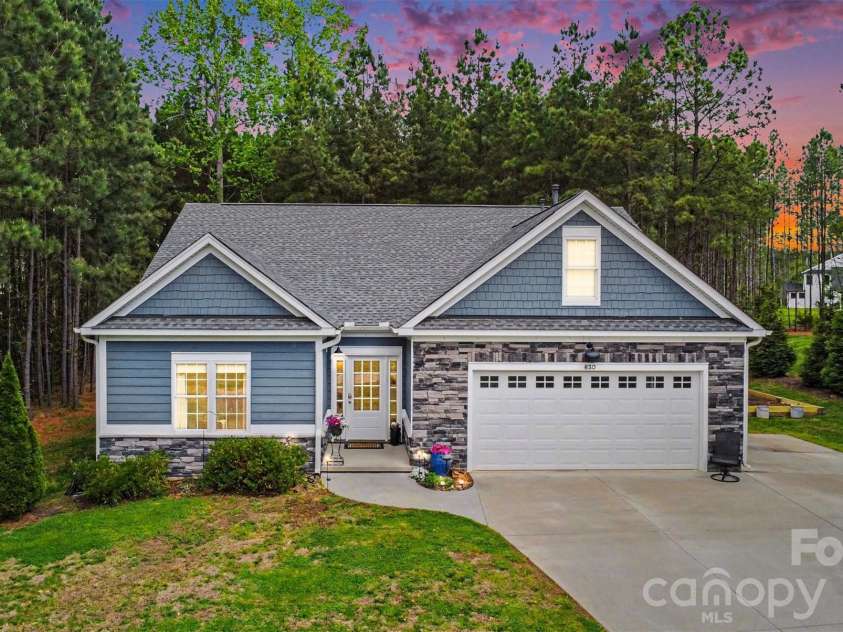820 Sunset Pointe Drive, Salisbury, NC 28146.  MLS# CAR4363663, YatesRealty ID 11080. ~Welcome Home~