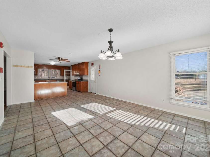 1015 Elizabeth Drive, Dallas, NC 28034.  MLS# CAR4322424, YatesRealty ID 11084. 