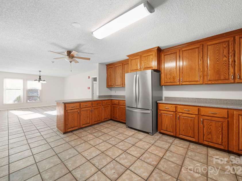 1015 Elizabeth Drive, Dallas, NC 28034.  MLS# CAR4322424, YatesRealty ID 11084. 