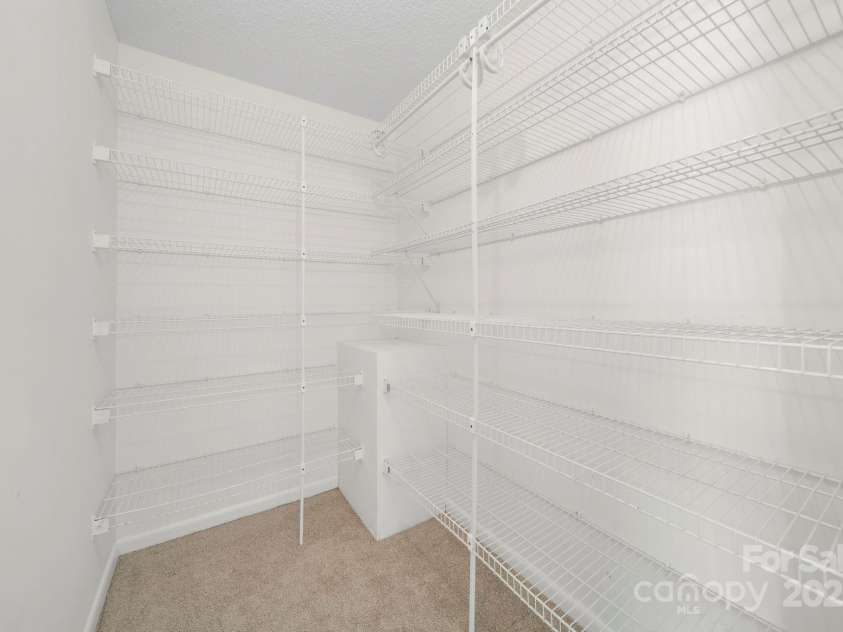 1015 Elizabeth Drive, Dallas, NC 28034.  MLS# CAR4322424, YatesRealty ID 11084. 