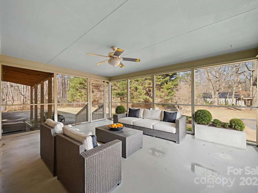 1015 Elizabeth Drive, Dallas, NC 28034.  MLS# CAR4322424, YatesRealty ID 11084. 