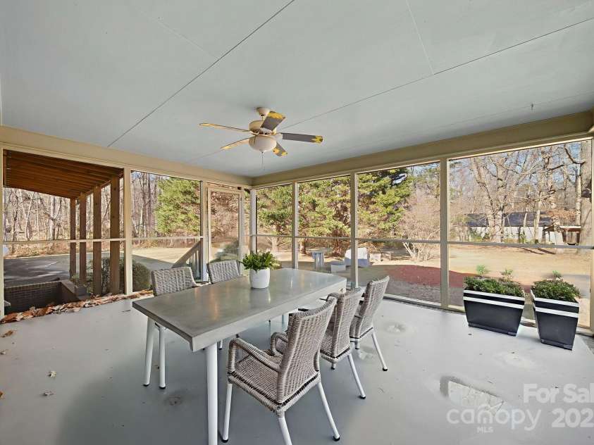 1015 Elizabeth Drive, Dallas, NC 28034.  MLS# CAR4322424, YatesRealty ID 11084. 