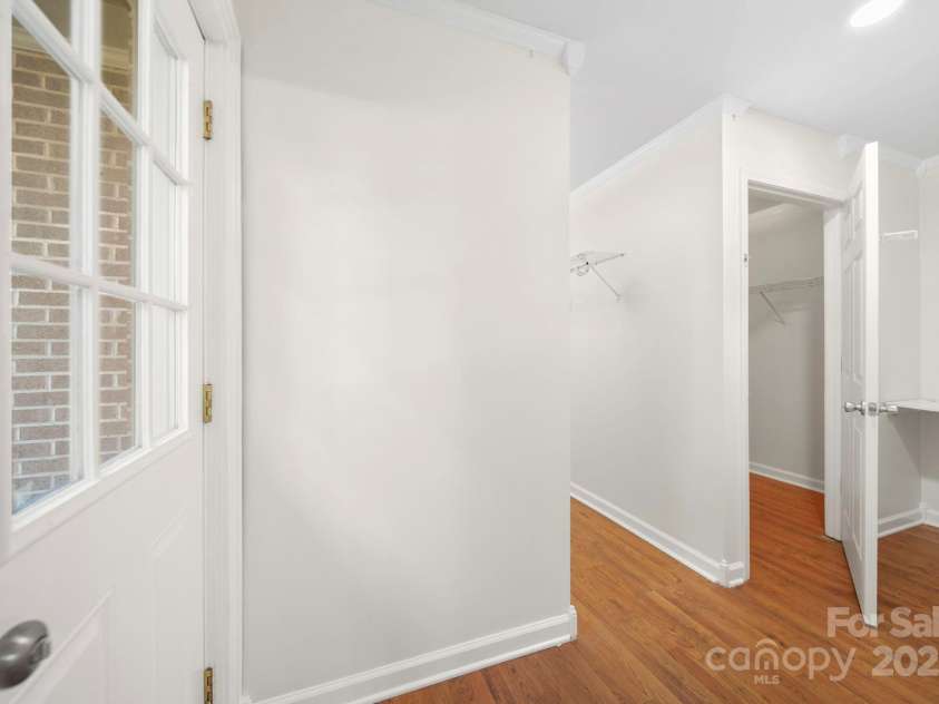 1015 Elizabeth Drive, Dallas, NC 28034.  MLS# CAR4322424, YatesRealty ID 11084. 
