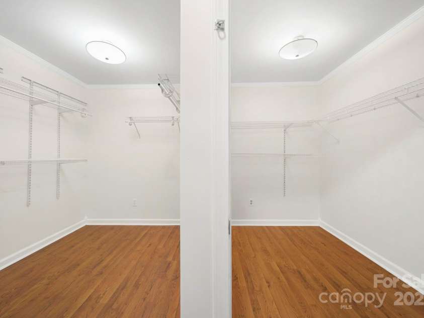 1015 Elizabeth Drive, Dallas, NC 28034.  MLS# CAR4322424, YatesRealty ID 11084. 