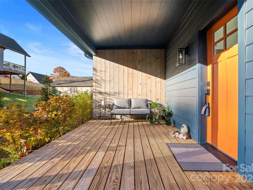 110 Timberview Drive, Swannanoa, NC 28778.  MLS# CAR4304765, YatesRealty ID 11084. 