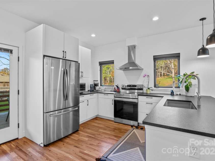 110 Timberview Drive, Swannanoa, NC 28778.  MLS# CAR4304765, YatesRealty ID 11084. 