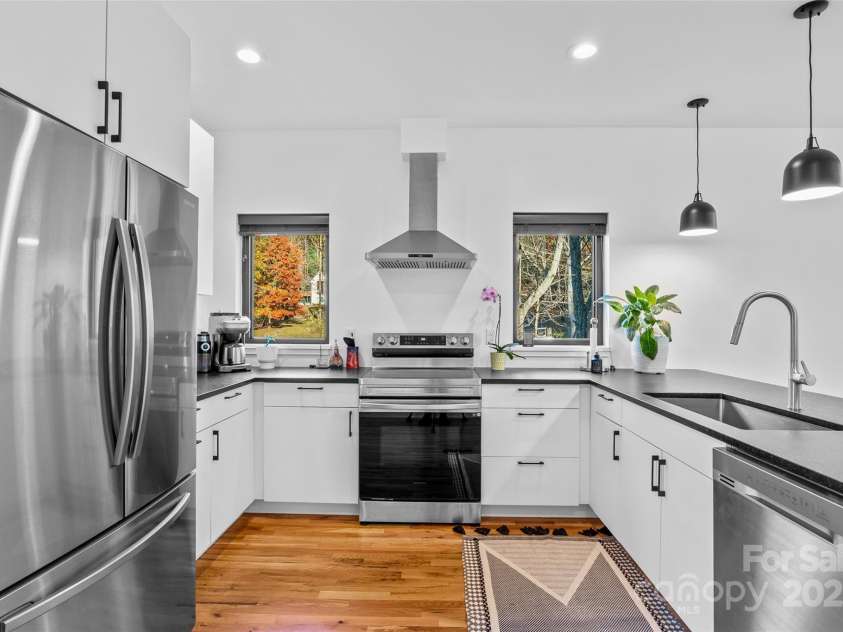 110 Timberview Drive, Swannanoa, NC 28778.  MLS# CAR4304765, YatesRealty ID 11084. 