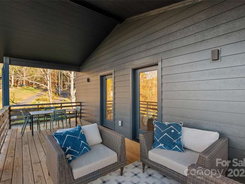 110 Timberview Drive, Swannanoa, NC 28778.  MLS# CAR4304765, YatesRealty ID 11084. 