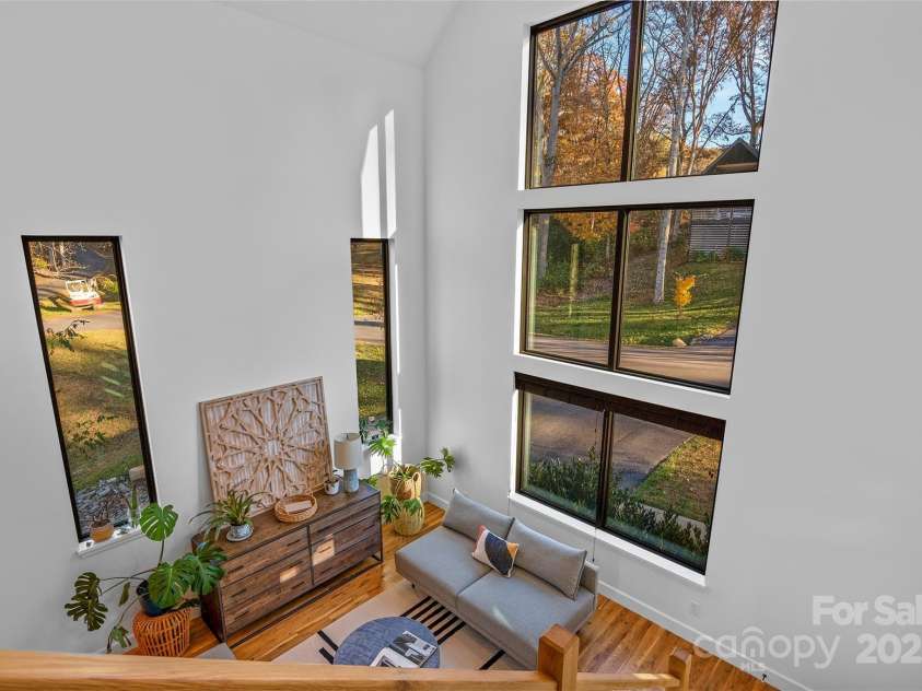 110 Timberview Drive, Swannanoa, NC 28778.  MLS# CAR4304765, YatesRealty ID 11084. 