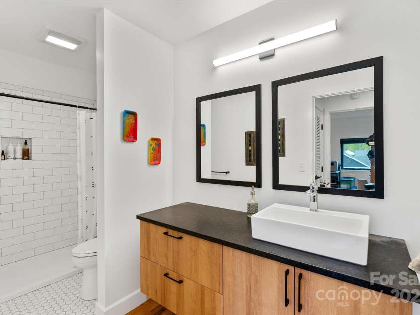 110 Timberview Drive, Swannanoa, NC 28778.  MLS# CAR4304765, YatesRealty ID 11084. 