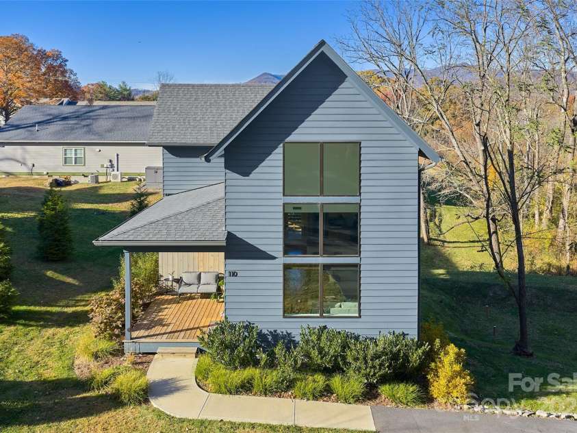 110 Timberview Drive, Swannanoa, NC 28778.  MLS# CAR4304765, YatesRealty ID 11084. 