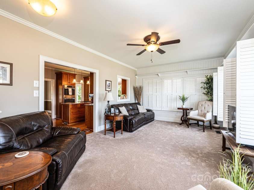 5933 Flintlock Court, Hickory, NC 28601.  MLS# CAR4251397, YatesRealty ID 11085. 