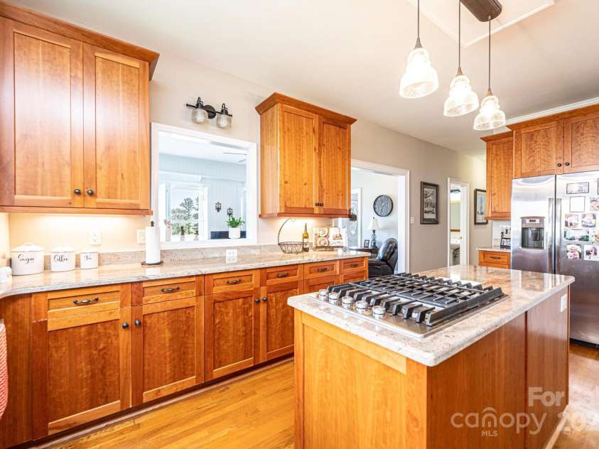 5933 Flintlock Court, Hickory, NC 28601.  MLS# CAR4251397, YatesRealty ID 11085. 