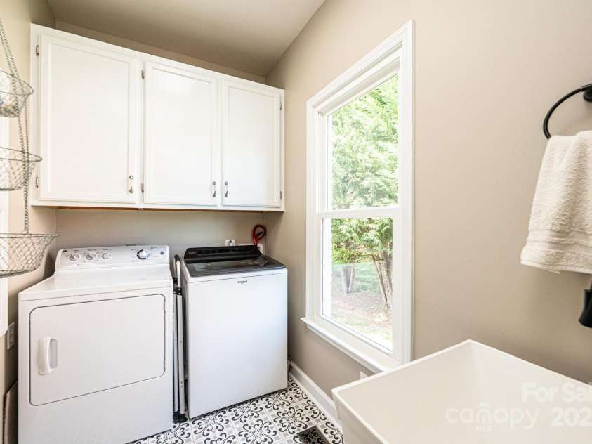 5933 Flintlock Court, Hickory, NC 28601.  MLS# CAR4251397, YatesRealty ID 11085. 