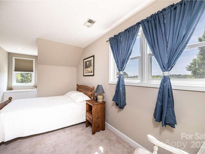 5933 Flintlock Court, Hickory, NC 28601.  MLS# CAR4251397, YatesRealty ID 11085. 