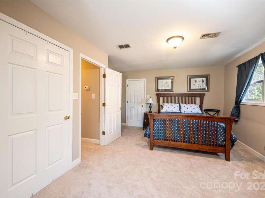 5933 Flintlock Court, Hickory, NC 28601.  MLS# CAR4251397, YatesRealty ID 11085. 