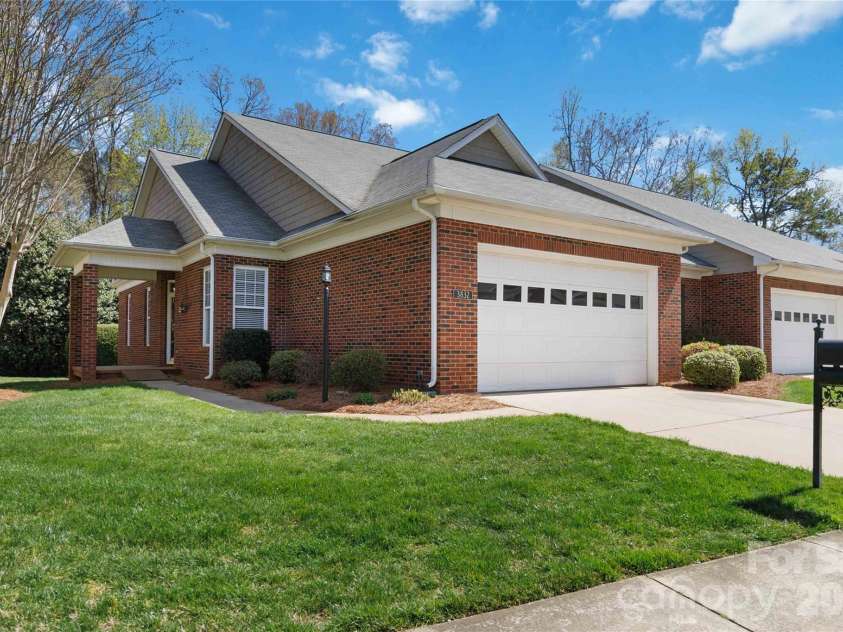 3832 Misty Glen Court, Matthews, NC 28105.  MLS# CAR4356915, YatesRealty ID 11086. 