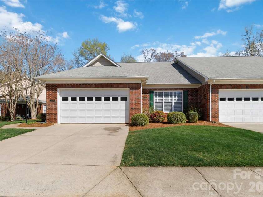 3832 Misty Glen Court, Matthews, NC 28105.  MLS# CAR4356915, YatesRealty ID 11086. 