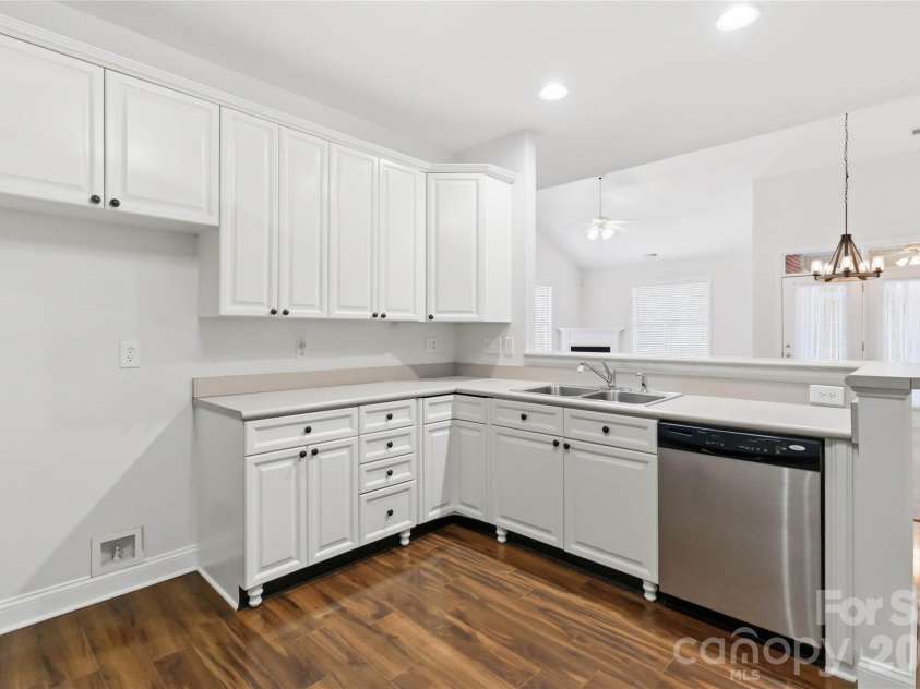 3832 Misty Glen Court, Matthews, NC 28105.  MLS# CAR4356915, YatesRealty ID 11086. 