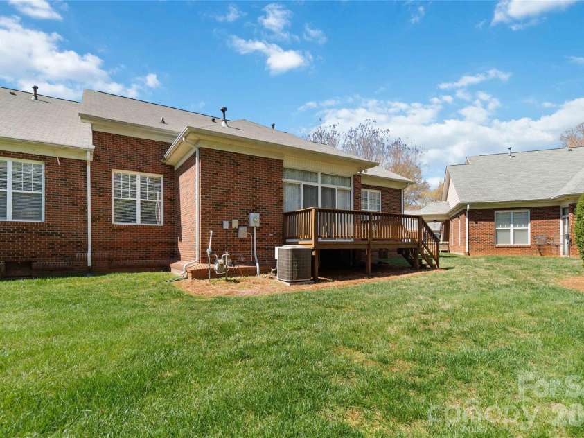 3832 Misty Glen Court, Matthews, NC 28105.  MLS# CAR4356915, YatesRealty ID 11086. 