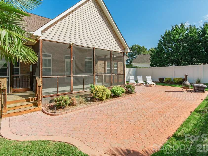 373 Little Rock Road, Rock Hill, SC 29730.  MLS# CAR4365369, YatesRealty ID 11087. 