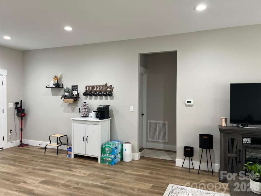 4050 Fairview Drive, Maiden, NC 28650.  MLS# CAR4341415, YatesRealty ID 11088. 