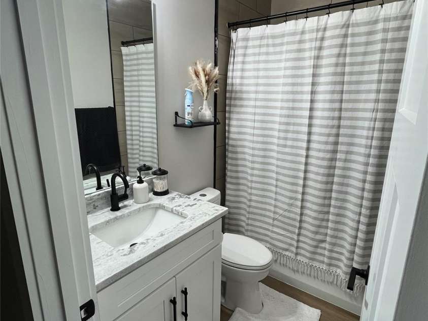 4050 Fairview Drive, Maiden, NC 28650.  MLS# CAR4341415, YatesRealty ID 11088. 