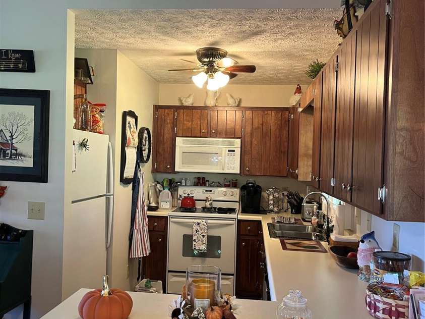 10 Onyx Lane, Maggie Valley, NC 28751.  MLS# CAR4369076, YatesRealty ID 11089. 