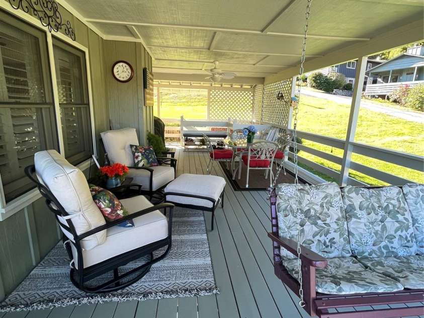 10 Onyx Lane, Maggie Valley, NC 28751.  MLS# CAR4369076, YatesRealty ID 11089. 