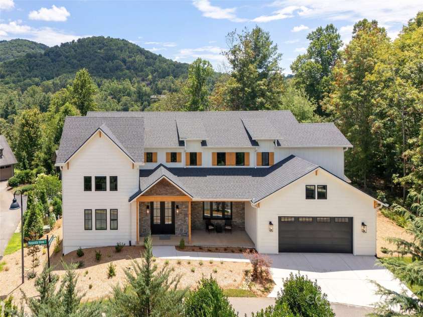 11 Magnolia View Trail, Asheville, NC 28804.  MLS# CAR4239064, YatesRealty ID 1109. 