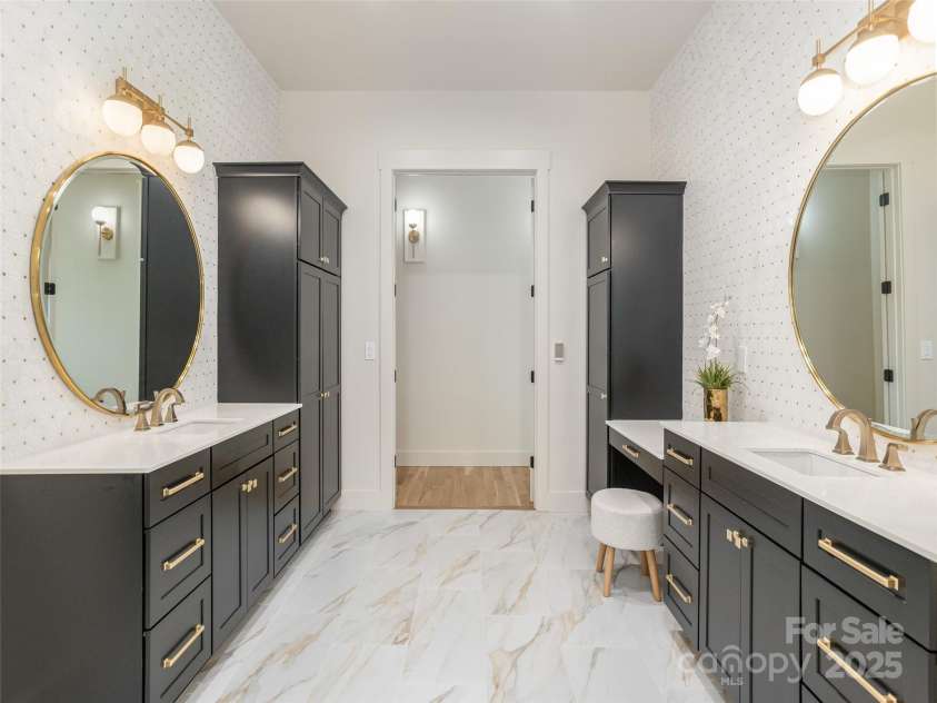 11 Magnolia View Trail, Asheville, NC 28804.  MLS# CAR4239064, YatesRealty ID 1109. 