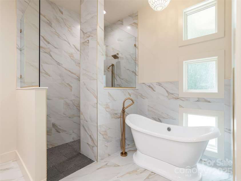 11 Magnolia View Trail, Asheville, NC 28804.  MLS# CAR4239064, YatesRealty ID 1109. 