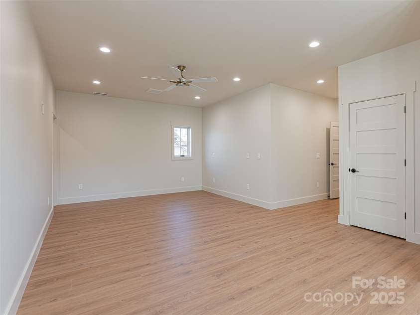 11 Magnolia View Trail, Asheville, NC 28804.  MLS# CAR4239064, YatesRealty ID 1109. 