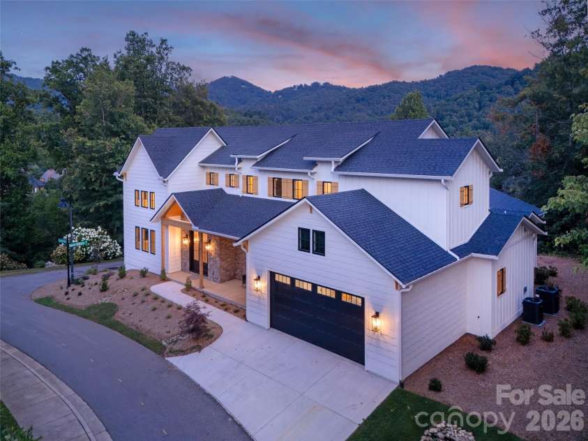 11 Magnolia View Trail, Asheville, NC 28804.  MLS# CAR4392960, YatesRealty ID 1109. 
