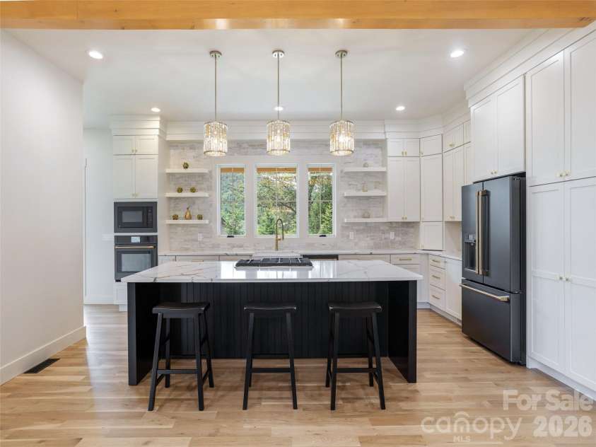 11 Magnolia View Trail, Asheville, NC 28804.  MLS# CAR4392960, YatesRealty ID 1109. 