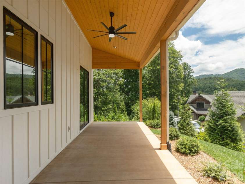 11 Magnolia View Trail, Asheville, NC 28804.  MLS# CAR4392960, YatesRealty ID 1109. 