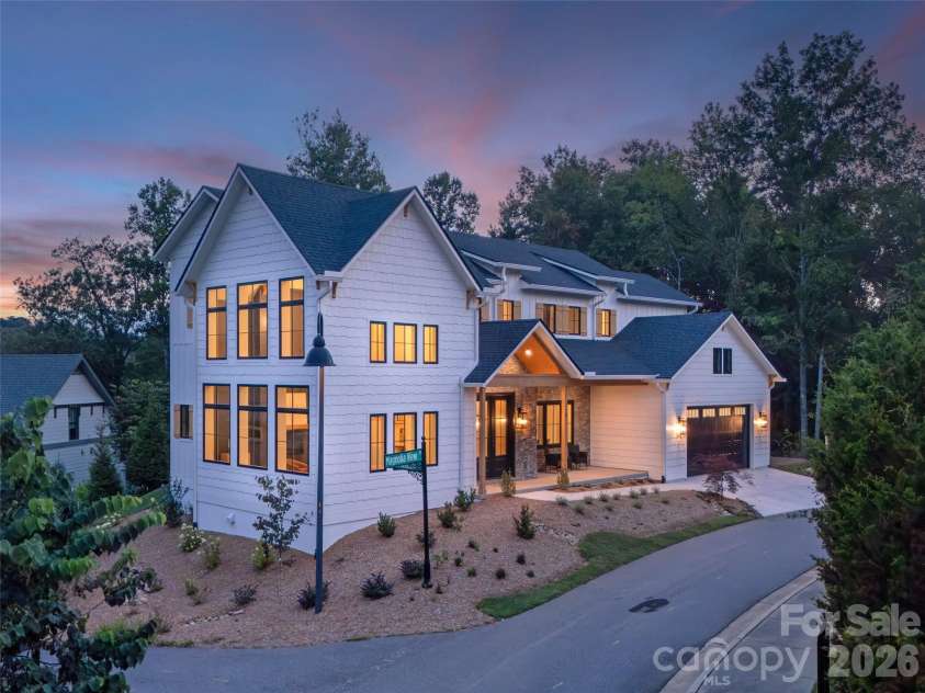11 Magnolia View Trail, Asheville, NC 28804.  MLS# CAR4392960, YatesRealty ID 1109. 
