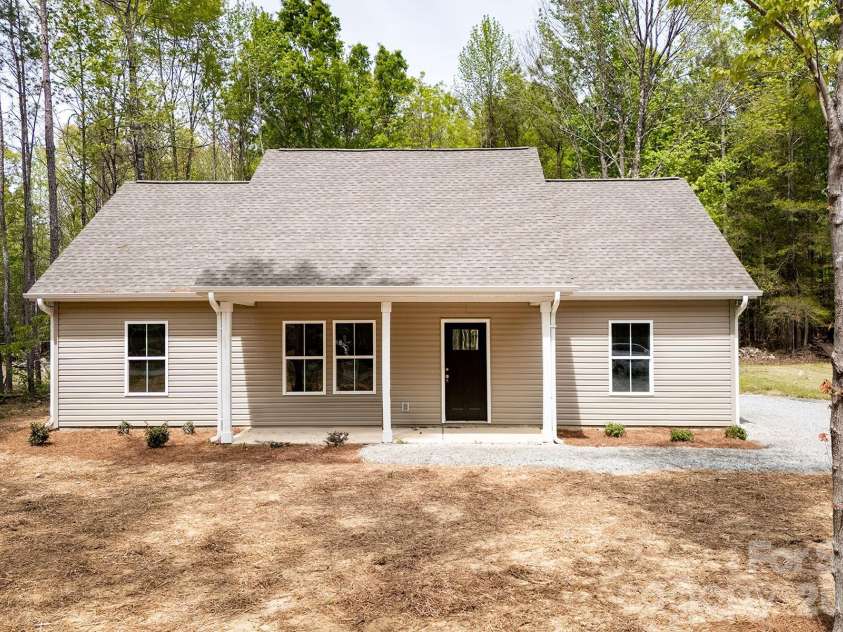 318 Stanback Street, Mount Gilead, NC 27306.  MLS# CAR4239118, YatesRealty ID 11090. 