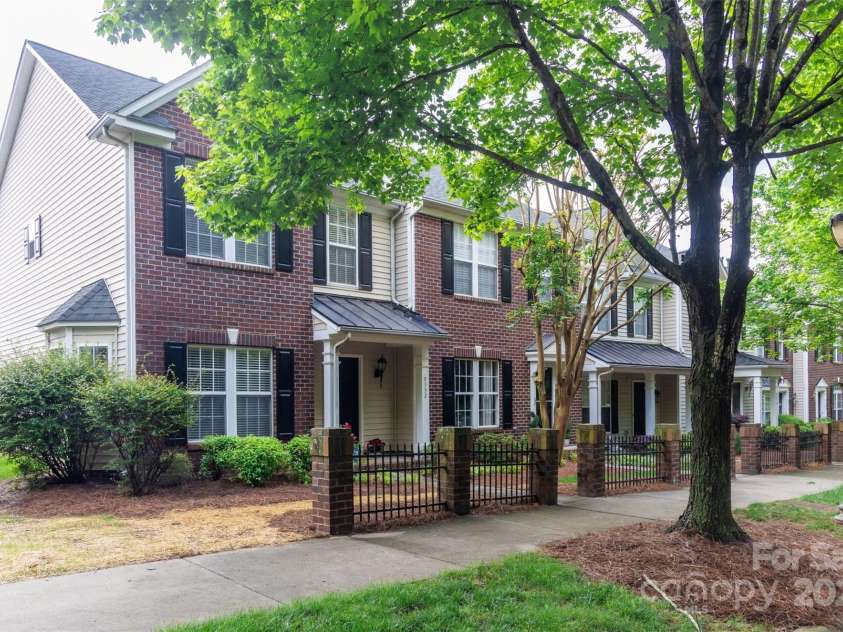9532 Cadman Court, Cornelius, NC 28031.  MLS# CAR4255121, YatesRealty ID 11090. 