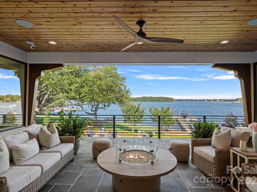 7861 Live Oaks Drive, Denver, NC 28037.  MLS# CAR4248991, YatesRealty ID 11091. 