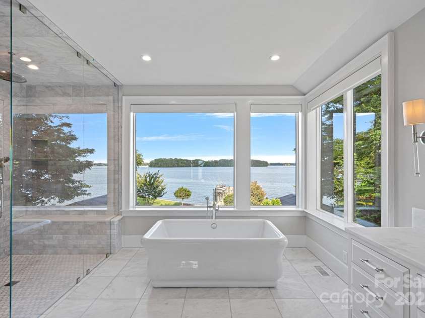 7861 Live Oaks Drive, Denver, NC 28037.  MLS# CAR4248991, YatesRealty ID 11091. 