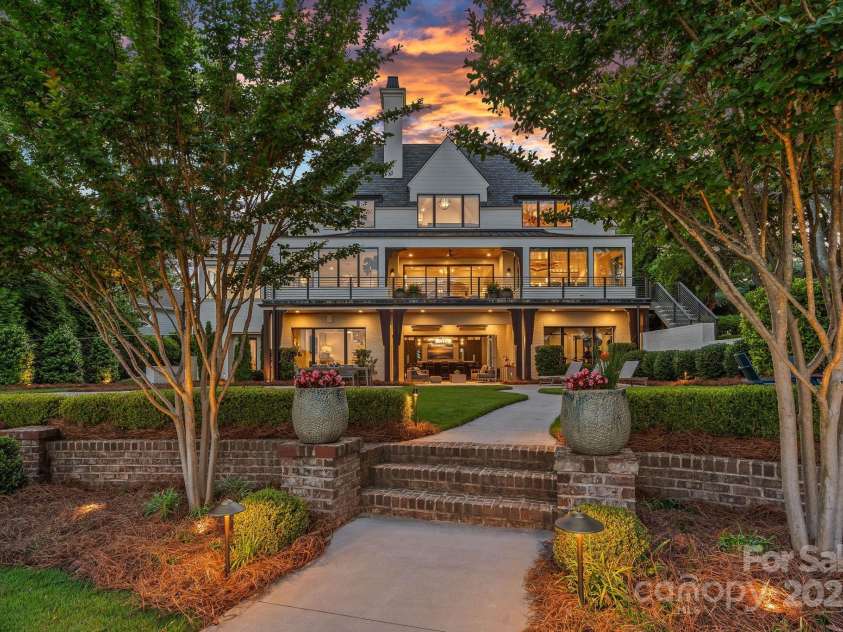 7861 Live Oaks Drive, Denver, NC 28037.  MLS# CAR4248991, YatesRealty ID 11091. 